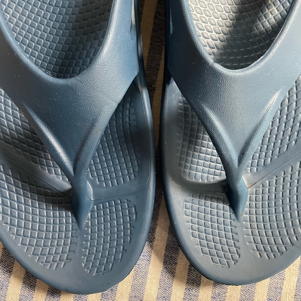 Reel Legends Flip Flops - Picture 10 of 12
